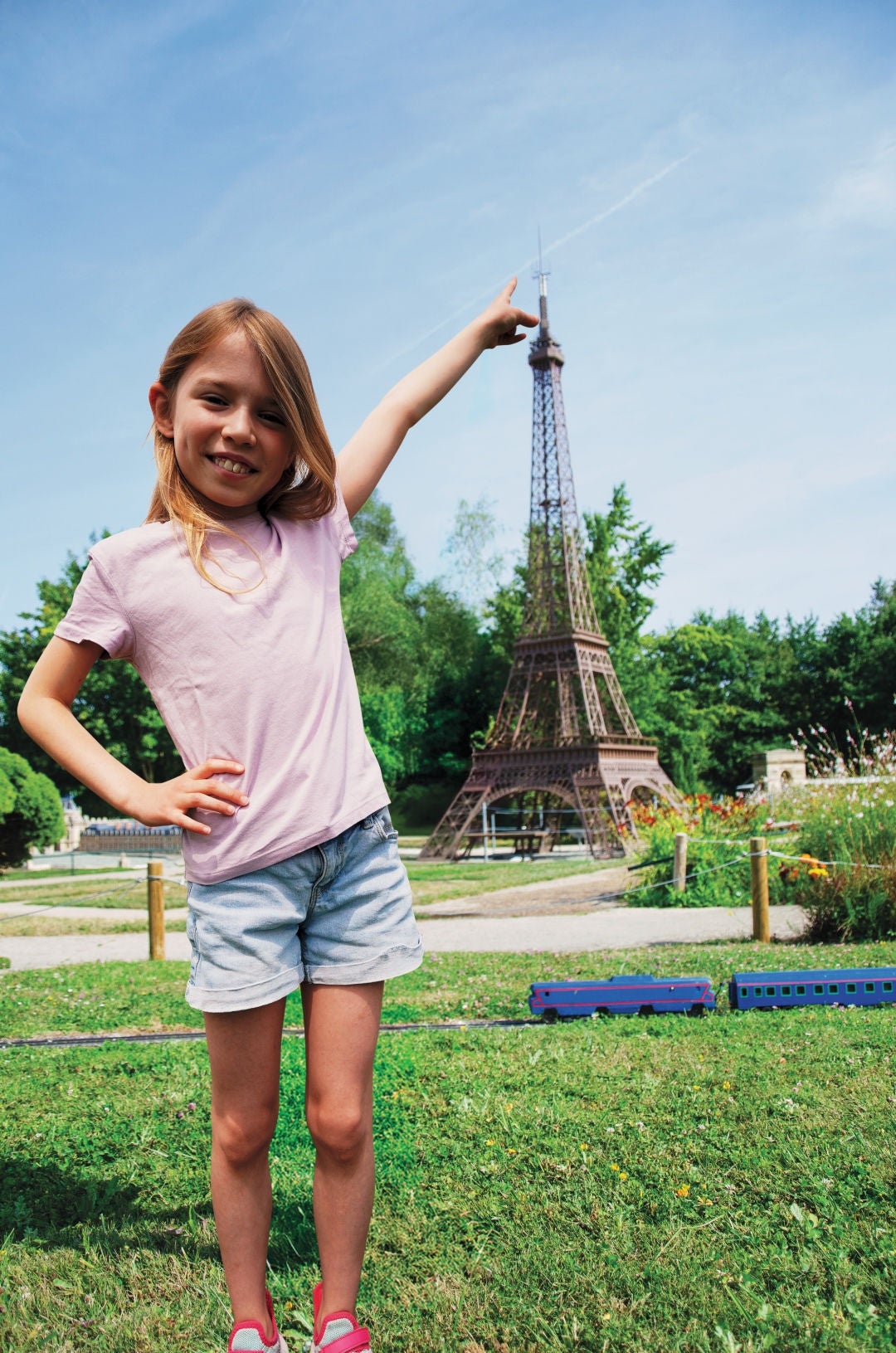 Girl with the Eiffel Tower