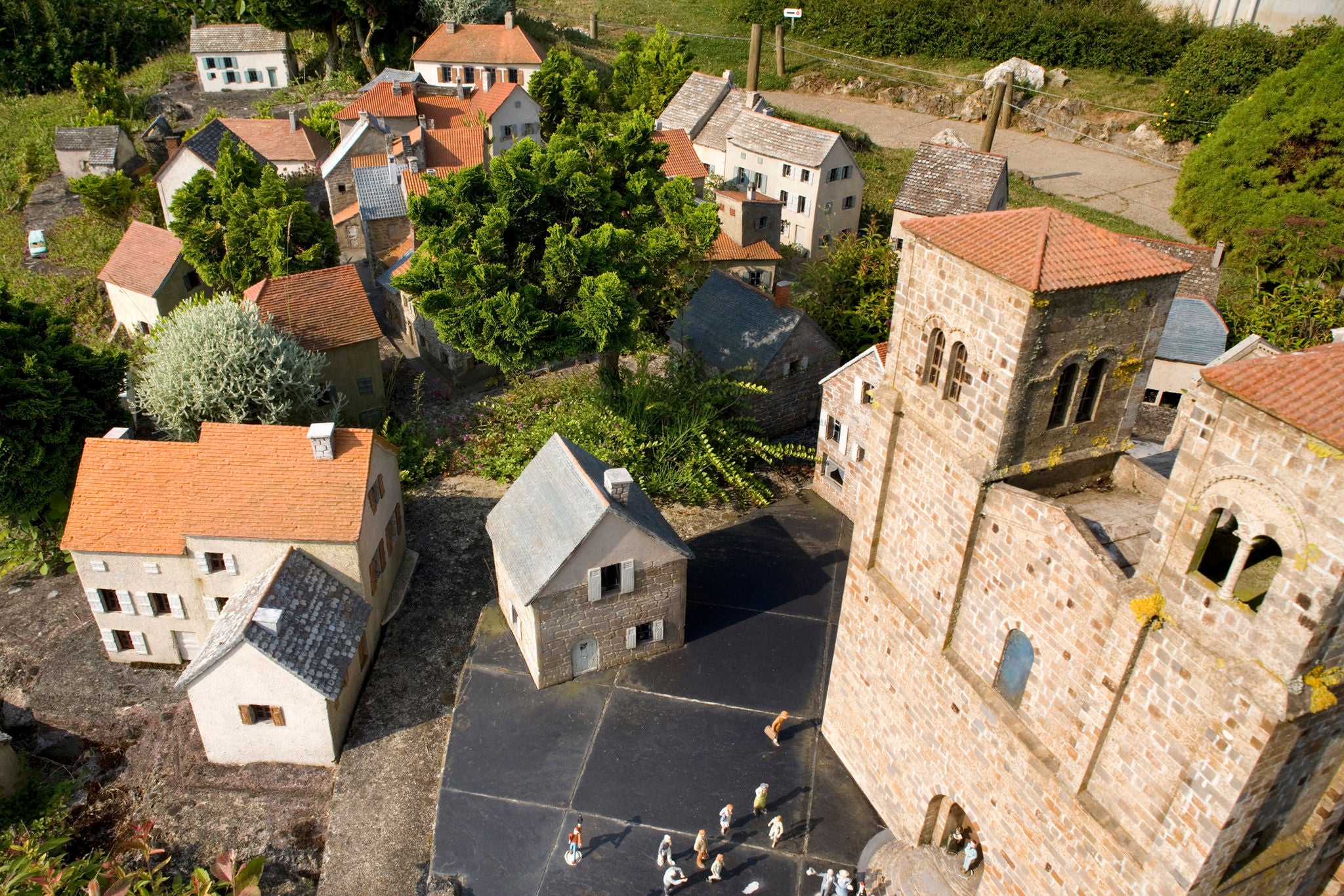 Village et  Eglise de St Nectaire France Miniature 